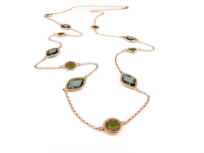 Zilveren halsketting halssnoer collier roos goud verguld Model Pret a Porter met grijze stenen