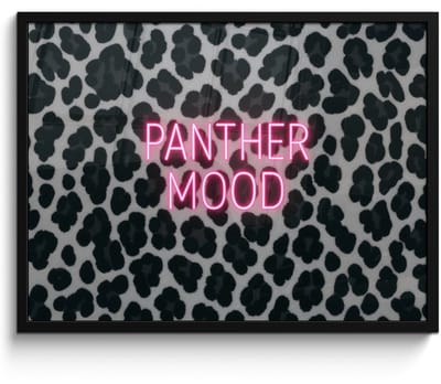 Poster in lijst - Fotolijst 80x60 cm - Posters - Panterprint - Zwart - Neonletters - Roze - Posterlijst zwart - Decoratie - Wanddecoratie woonkamer - Muurdecoratie slaapkamer