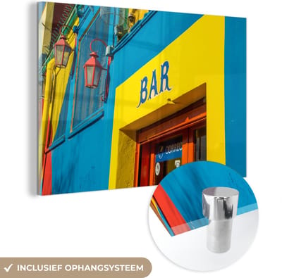 ® Glasschilderij 180x120 cm - Schilderij acrylglas - Foto van de ingang van een bar in de Argentijnse wijk la Boca - Foto op glas - Muurdecoratie woonkamer - Wanddecoratie slaapkamer - Schilderijen