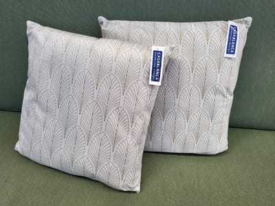 Set 2x Kussen Goud Stiksel Suède Soft Polyester met Binnenkussen 40 x 40 cm