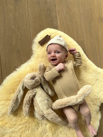 SHEEPY® | Schapenvacht | Pompomí (Baby-Care) L (105-110cm) - Sheepy.cc
