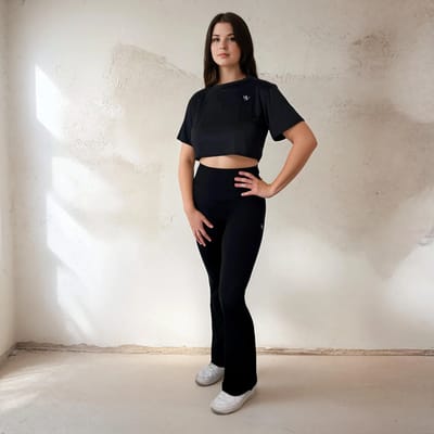 YV SPORT Athene Sportshirt dames - Cropped shirt - Premium kwaliteit - Ademend - Voert vocht af - Droogt snel - Comfortabel en zacht - Fitness en sport shirt - Sportkleding dames - Zwart - Maat S