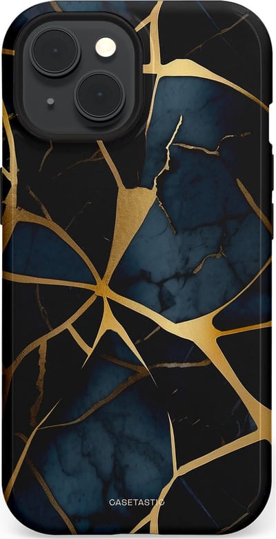 Casetastic hoesje geschikt voor Apple iPhone 15 - MagSafe - Dubbellaagse bescherming - Sterrennacht Marmer Goud - Fashion Case - Zwart Goud Donkerblauw