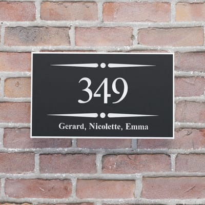 Naambordje voordeur - Huisnummerbord - Rechthoek stip streep - 30x18 - zwart/wit - blinde bevestiging