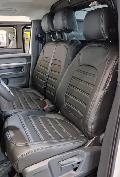 Pasvorm stoelhoezen Volkswagen ID.Buzz 2022-heden (past op stoel en duobank) - Kunstleer zwart