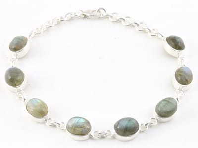 Hoogglans zilveren armband met labradoriet