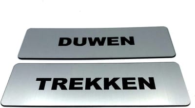Deurbordje met tekst Duwen Trekken - Deur Tekstbordje - Deur - Zelfklevend - Bordje - RVS Look - Set van 2 - 150 mm x 50 mm x 1,6 mm - 5 jaar Garantie