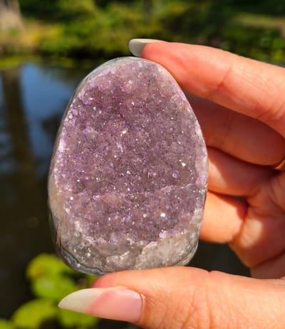 ThaleiaDesign - Sugar amethist - Edelstenen - woondecoratie - mineralen en kristallen - yoga - interieur - spiritueel - druzy - meditatie - healing - chakra - cadeau vrouw - liefde - balans - meditatie - spiritualiteit