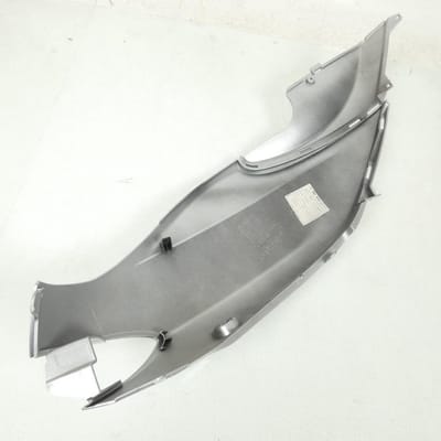 Coque arrière droite origine pour scooter Piaggio 150 Fly 2004 62198700F2 Neuf