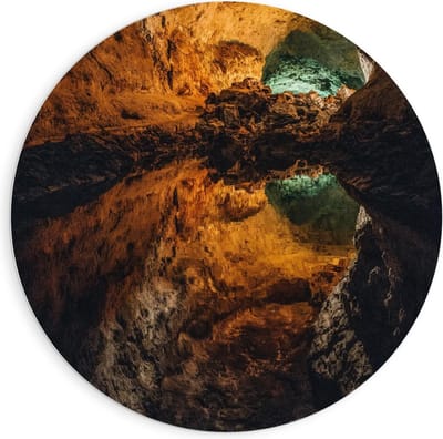 KuijsFotoprint - Schilderij - Gekleurde Grot Met Water - Blauw En Bruin - 90 X 90 Cm