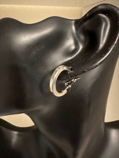 Oorsteker ring geometrisch plat 2 cm || Make up | Parfum | Moederdag | Verjaardagscadeau| Cadeautje| Valentijnsdag| Kado | sieraden | vaderdag | oorbellen | oorsieraden