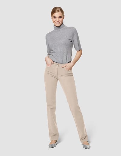 MADELEINE M-Jeans, Wijd M-jeans in recht model met logo-borduursel