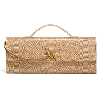 Traditionele Baguette, Een Dame met een Avondtasje, Een Trendy en Retro Handtas/Crossbodytas, en Een Schoudertas beige