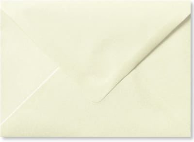 Cards & Crafts 50 Luxe Metallic C6 enveloppen - Soft lemon - 16,2x11,4 cm - 110 grams - 162x114mm