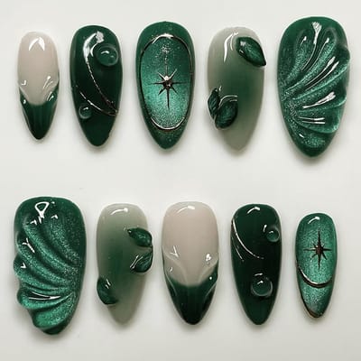 Handgemaakte Kunstnagels in Amandelvorm met 3D Groene Golf Design en Cat Eye Effect voor een Elegante Franse Manicure