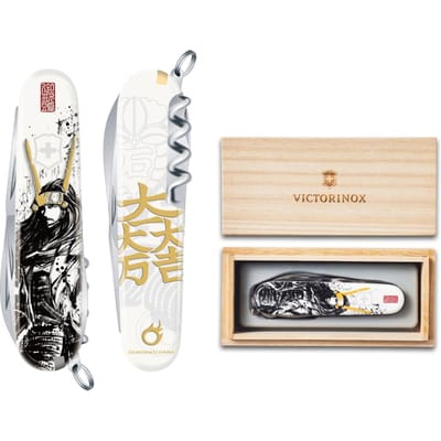 VICTORINOX Sengoku Sumie Climber Ishida Mitsunari Zwitsers Zakmes 1.3703.7-X3 Medium beige