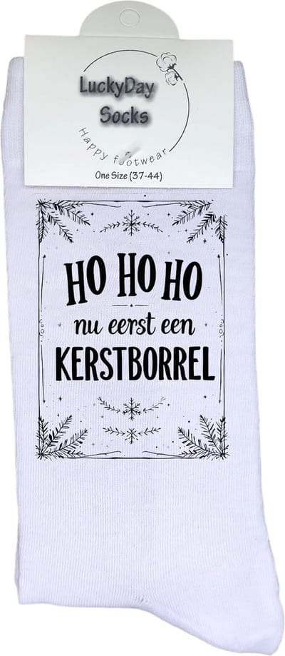 Kerst hohoho - Nu eerst een Kerstborrel - Vrolijk kerstfeest - Dennen - Modern kerst - Grappige sokken - Kerstcadeau - LuckyDay Socks - Kerstsokken - Foute kerst sokken - Leuk kerst cadeau - Cadeau tip - Voor hem - Voor haar - Unisex - Maat 37-44
