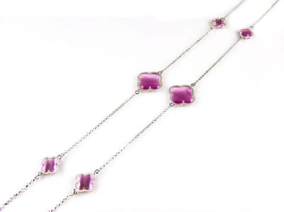 model Fiori gesloten klavers collier in zilver felroze klavers