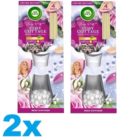 Air Wick Essentials Geurstokjes - Cosy Cottage met Rozen & Kerstboom - 2 x 25 ml - 2 Stuks