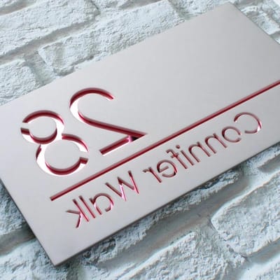 Gepersonaliseerd Huisnummerbord - Adresbord Buiten - Huis Decoratie - 3D Drijvend Design - 290 x 150 mm - Zilver Roségoud