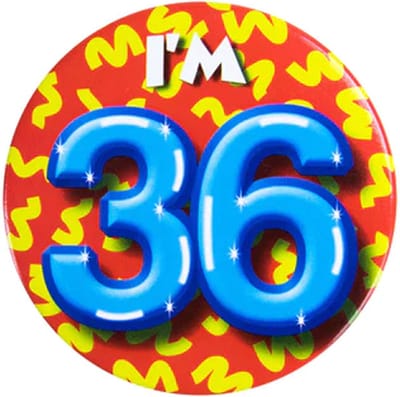 Button 36 Jaar - Button met speld (55mm) - Leeftijd badge - 36 Jaar versiering - Accessoires - Rozet I'm 36 - Verjaardag jongen / meisje / man / vrouw - Button 36 Jaar