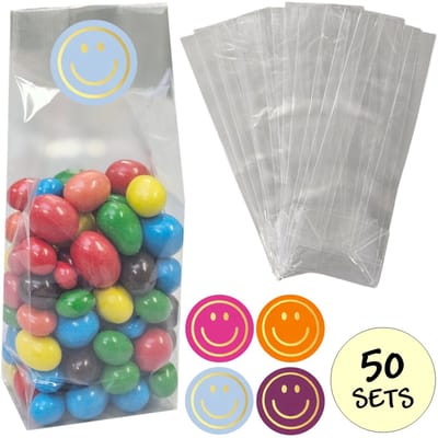 50x Uitdeelzakjes Met Sluitstickers - 50 Stickers & 50 Zakjes - Blokbodemzakjes - Cellofaanzakjes - Traktatie Blokbodem Zakjes - 80 x 50 x 250mm - 50 Sets - Emoji Goudfolie