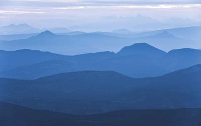 Fotobehang - Blue Mountain 400x250cm - Vliesbehang