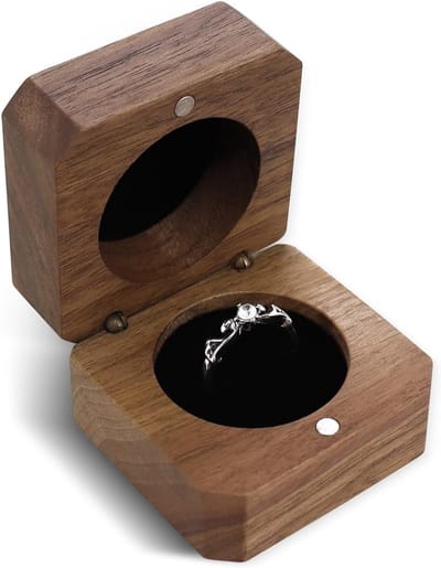 Houten Ringdoos in Vintage Walnoot, Romantische Ringopslag met Ringvormige Groef voor Verlovingen en Trouwerijen, Elegante Sieradenbox