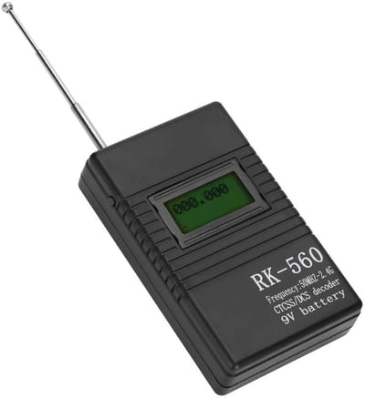 Dailygoods- Frequentieteller Draagbaar - Meetbereik 50MHz-2.4GHz - Handheld Frequentiemeter - Antenne - 9V Batterij Aangedreven - Eenvoudige Bediening