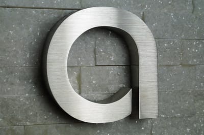 Huisnummer Letter - Woonhuis Aanduiding - Gevel Versieren - 3D Geborsteld Design - 15 cm Hoog - Roestvrij Staal