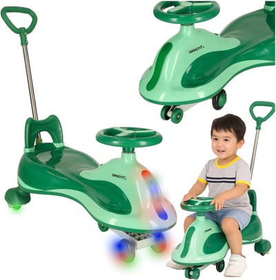 Playos® - Wiggle Car - Groen - met Duwstang - Geluid en Verlichting - tot 100 kg - 90 cm x 74 cm x 32 cm - Bestuurbare Auto - Speelgoedvoertuig - Swing Car - Wiebelauto