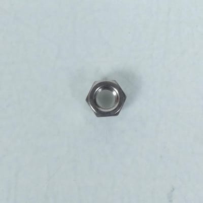 Écrou M7 pas 1.25 pour moto Yamaha 700 MT-07 2014 9888008100 99780-08600 Neuf