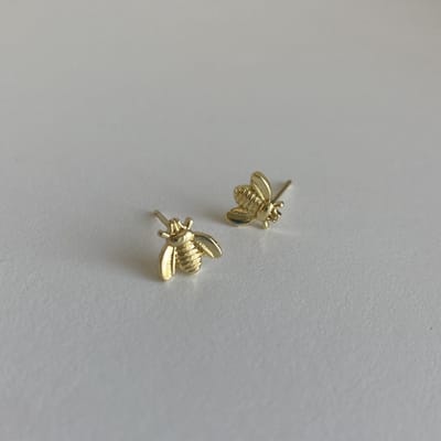 oorbellen gold plated - bij - dier - bee - ear party - klein - elegant