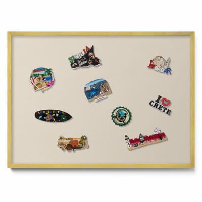 Tulup Magneetbord met Gouden Frame - Beige Magneetbord Met Effen Achtergrond - 70 cm x 50 cm - Lichtbeige kleur - Magnetisch Bord Muurbevestiging - Memobord voor Keuken - Magnetisch Wandbord