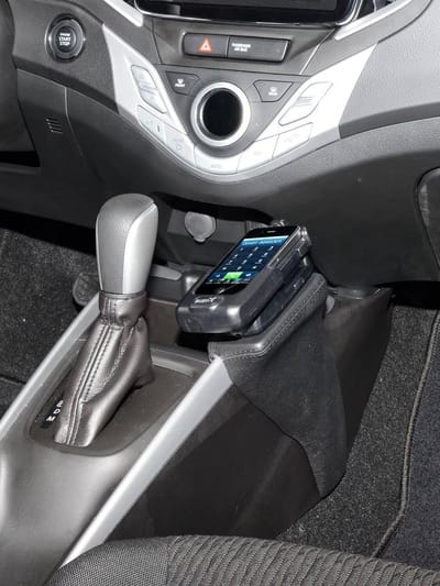 Kuda houder geschikt voor Suzuki Baleno 2015 Kleur: Zwart