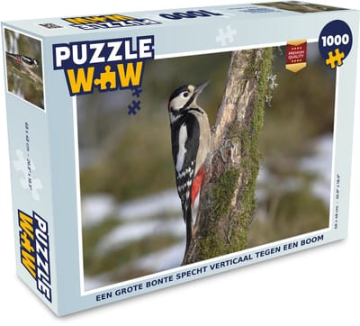 Puzzel Een grote bonte specht verticaal tegen een boom - Legpuzzel - Puzzel 1000 stukjes volwassenen