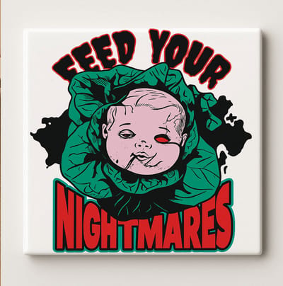 Feed Your Nightmares Horror Tegel – Creepy Baby Ontwerp – 15x15cm Keramische Wandtegel voor Gotische Woondecoratie & Halloween Cadeau