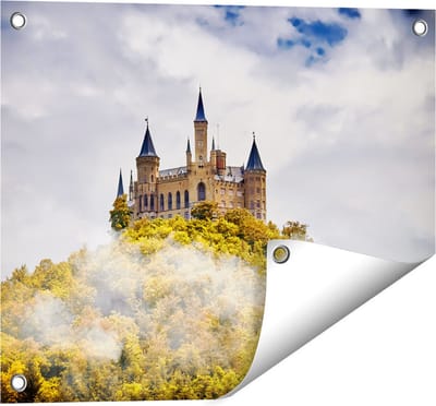 Gards Tuinposter Kasteel op de Berg in het Bos - 50x40 cm - Tuindoek - Tuindecoratie - Wanddecoratie buiten - Tuinschilderij