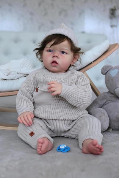 Babypop - Realistische pop - Kinderspel - Volledig siliconen lichaam - 50 cm - Beige outfit
