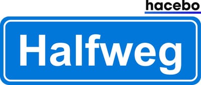 Hacebo - Plaatsnaam Sticker - 29x10 CM - Halfweg sticker - Verkeersborden sticker - grappige cadeaus - Halfweg