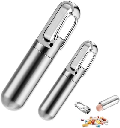 Pillendoos met sleutelhanger in aluminiumlegering, waterdicht en compact voor outdoor activiteiten zoals kamperen, wandelen en klimmen