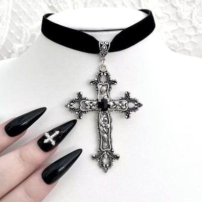 Pendentif Croix Gothique Vintage Choker en Velours Noir Colliers pour Femmes Bijoux Grunge Ornés Collier Gothique Cadeau black