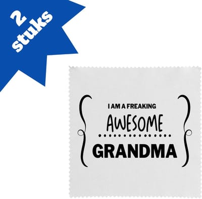 Akyol - i am a freaking awesome grandma brillendoekjes - Oma - geweldige oma - liefste oma - verjaardag - cadeau - kado - bedankje - geschenk - 17,8 bij 17,8 cm - 2 stuks