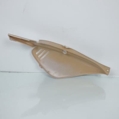 achterklep links één voor scooter yamaha 50 bump white pearl / yj-8078 e nieuw