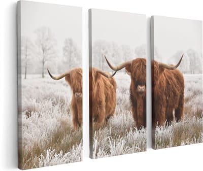 Artaza Canvas Schilderij Drieluik Twee Schotse Hooglander Koeien In De Wei - 120x80 cm - Wanddecoratie Woonkamer - Schilderijen - Muurdecoratie