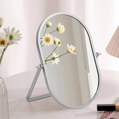 Elegante Ovale Make-up Spiegel met Verstelbare Hoek, Ideaal voor Badkamer, Slaapkamer en Kantoor, Zilverkleurig Design