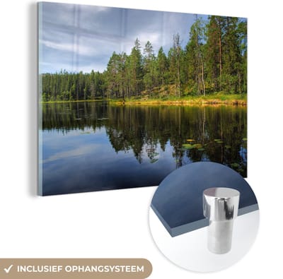 ® Glasschilderij 180x120 cm - Schilderij acrylglas - Reflectie van het boslandschap bij het Nationaal park Skuleskogen in Zweden - Foto op glas - Muurdecoratie woonkamer - Wanddecoratie slaapkamer - Schilderijen