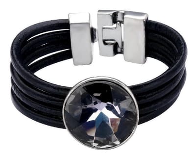 Behave - Armband - zwart imitatieleer grote steen - urban chic 16,5 cm