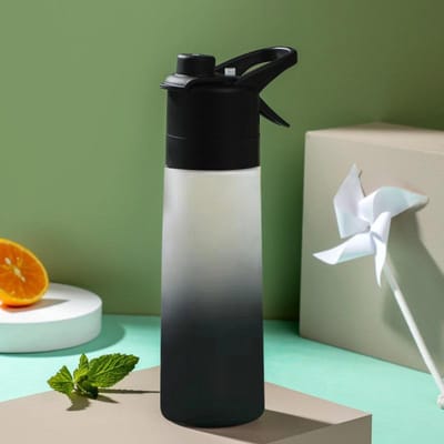 Bouteille d'eau à pulvérisation 650 ml Portable Utilisation Extérieure Bouteille d'eau de Sport pour Filles Gym Fitness Boisson Ustensiles de Boisson Randonnée Équitation Bouteille d'eau 650ml