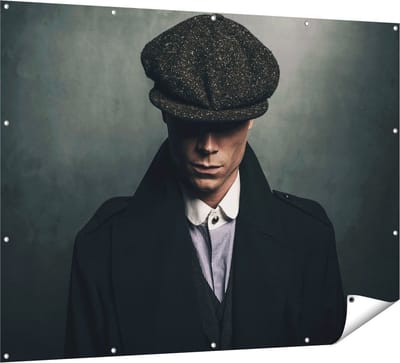 Gards Tuinposter Engelse Gangster met een Pet uit Jaren 1920 - 160x120 cm - Tuindoek - Tuindecoratie - Wanddecoratie buiten - Tuinschilderij